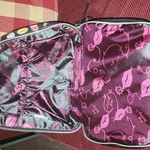 Betsey Johnson emoji Cosmetic Case - Picture 5 of 7